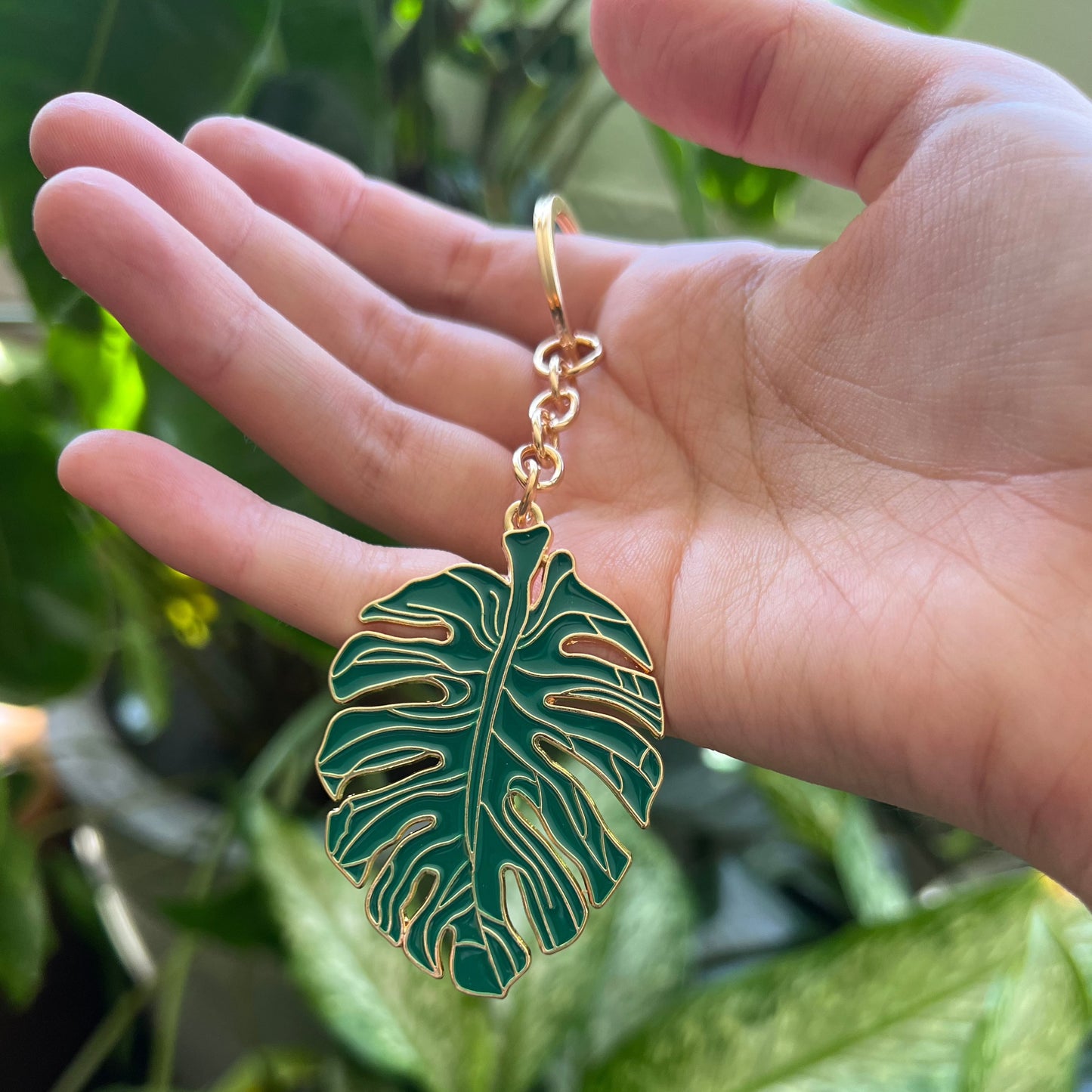 Monstera Keyring