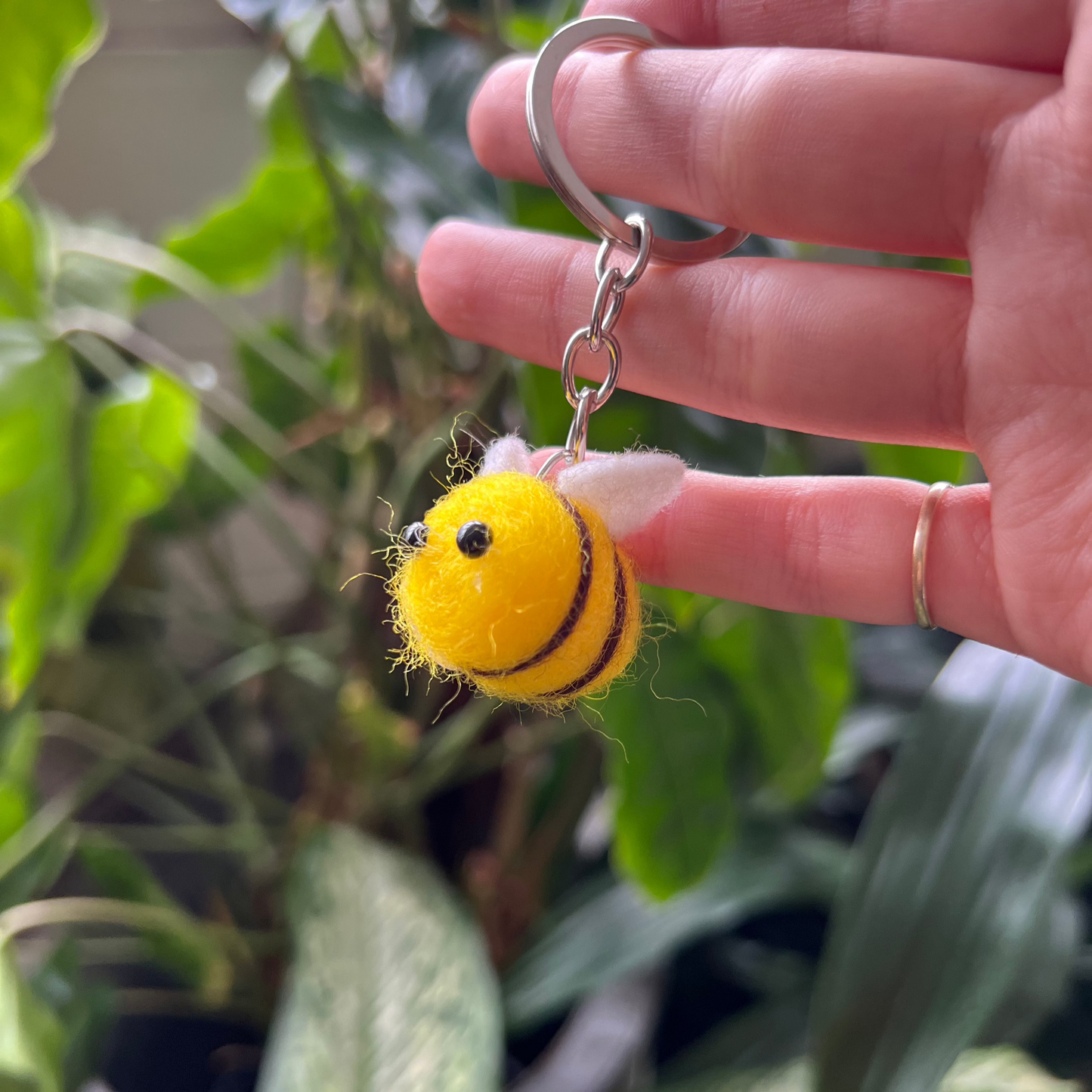 Bee Keyring