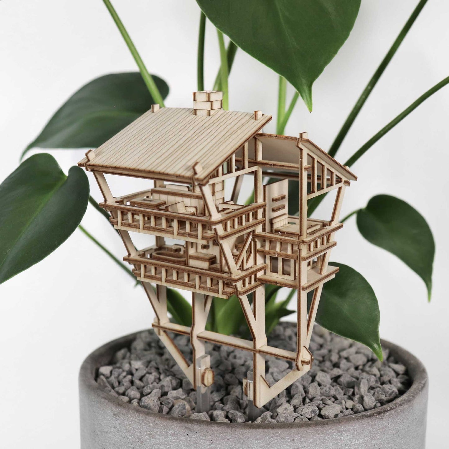 DIY Tiny Treehouses