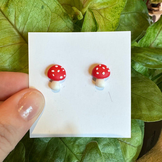 Be Pretty Me Clay Stud Earrings